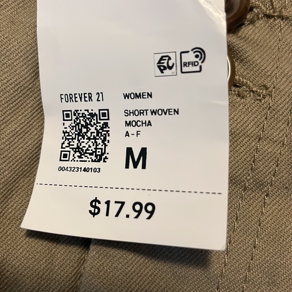 High Waisted Khaki Shorts - Picture 3 of 3